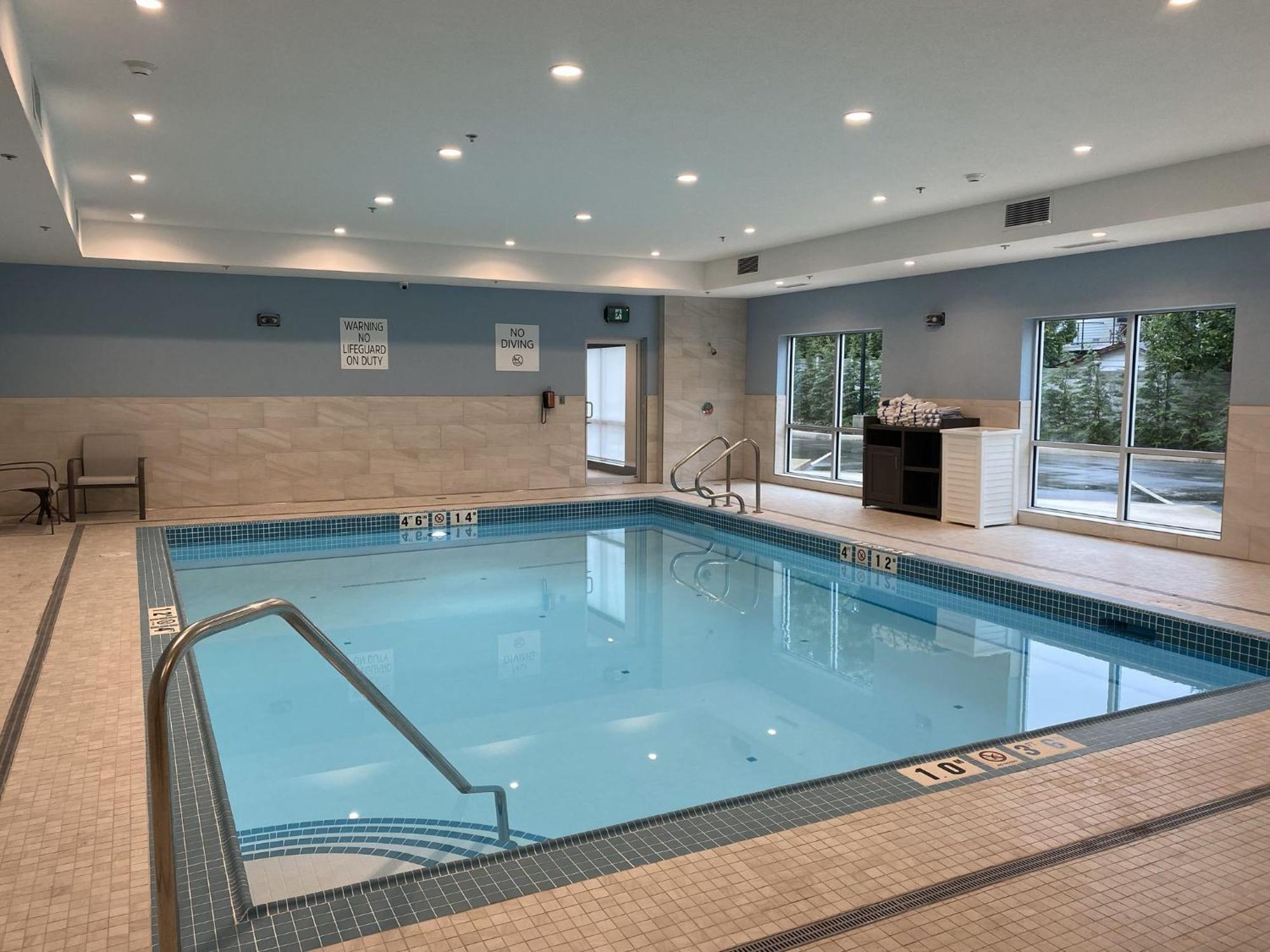 Holiday Inn Express & Suites - Courtenay - Comox By Ihg Zewnętrze zdjęcie