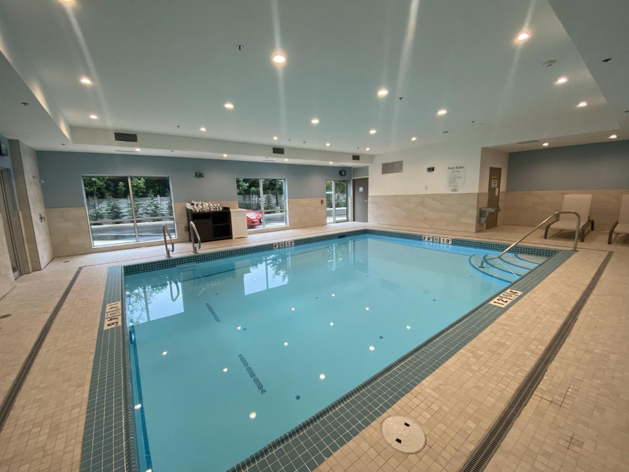 Holiday Inn Express & Suites - Courtenay - Comox By Ihg Zewnętrze zdjęcie